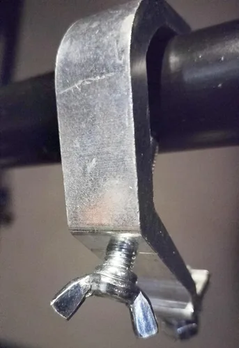 Vista 4 de Paquete de 10 abrazaderas de iluminación de escenario resistentes de aleación de aluminio de 88 libras, abrazadera en C de seguridad adecuada