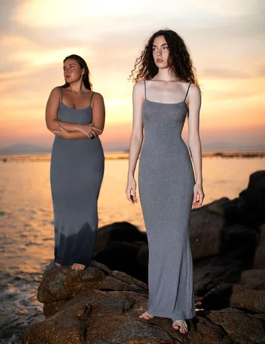 Vista 5 de PUMIEY Vestido largo sexy sin cordones para mujer, suave y acanalado