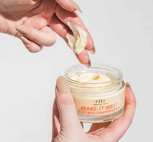 Vista 3 de FarmHouse Fresh Bálsamo limpiador. Removedor de maquillaje, crema de vitamina C. Bálsamo limpiador de leche sedoso Make It Melt, lavado facial