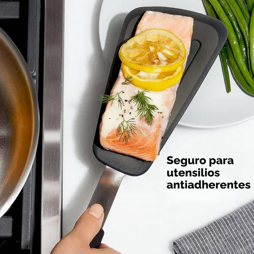 Vista 5 de OXO Good Grips - Volteador flexible de silicona para tortillas, color negro