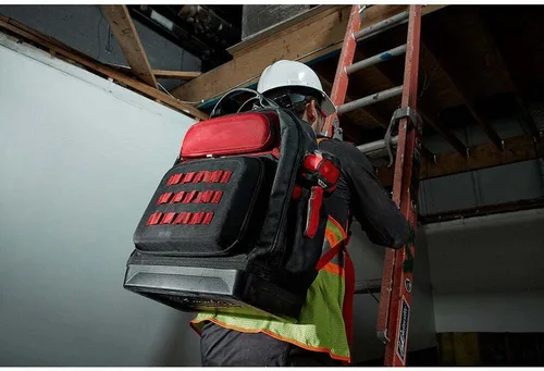 Vista 7 de 48-22-8201 Compatible con Milwaukee Base Resistente a Impactos Balísticos Ultimate Jobsite Mochila 48 Bolsillos