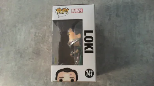 Vista 4 de Funko Pop! Marvel: Avengers Endgame - Loki con Tesseract que brilla en la oscuridad