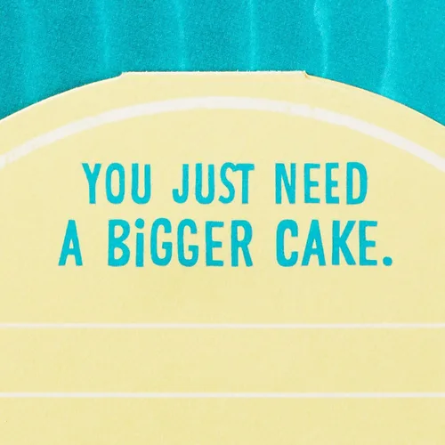 Vista 3 de Hallmark Paper Wonder Shoebox - Divertida tarjeta desplegable para cumpleaños (cupcake, Not That Old)