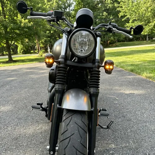 Vista 6 de Luz indicadora de giro LED para motocicleta, cabeza de cráneo con tornillo de 10 mm, color ámbar (negra)