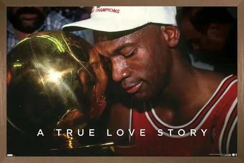 Vista 40 de Michael Jordan - Póster de pared A True Love Story, 22.4 pulgadas de largo x 14.7 pulgadas de ancho, versión enmarcada de madera de granero