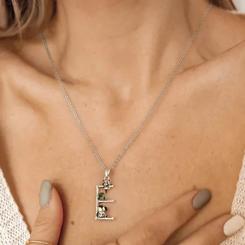 Vista 3 de Collar de panda, plata de ley 925, collar con inicial de panda para mujer, con inicial O, letra E con dije de letra E, regalo de joyería para niñas