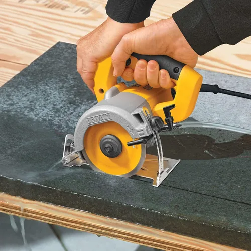 Vista 7 de DEWALT DWC860W – Sierra de mampostería para trabajos en mojado/seco, 4-3/8 pulgadas