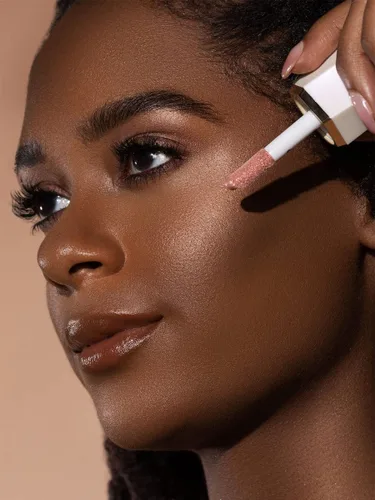 Vista 2 de SHEGLAM Glow Bloom Líquido Iluminador Impermeable Crema Iluminadora de Larga Duración con Acabado Luminoso y Perlado - Bellini Brunch