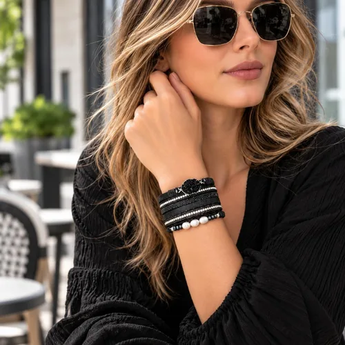 Vista 2 de Artilady Leather Wrap Bracelet for Women, Pearl Beaded Bangle Stack Jewelry Negro