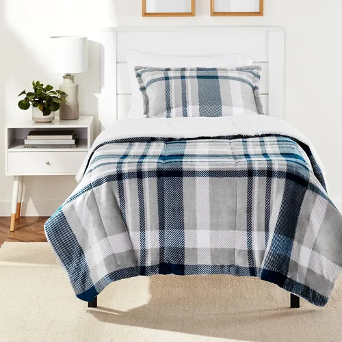 Vista 26 de Amazon Basics - Juego de ropa de cama de 3 piezas, Micromink Sherpa, ultrasuave, edredón cálido para todas las estaciones, tamaño Full/Queen, negro