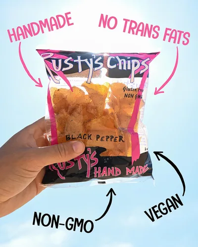 Vista 6 de Rusty's Chips Papas fritas hechas a mano con sal marina y pimienta negra, paquete de 12