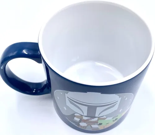 Vista 3 de Silver Buffalo Star Wars Mandalorian and the Child Baby Yoda Grogu Jumbo - Taza de café de cerámica de 20 onzas, imagen de 2 caras