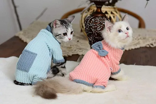 Vista 4 de Ropa para gatos sin pelo, suéter de algodón, transpirable, otoño e invierno, ropa cálida para gato, chaleco de cuello alto, ropa para Sphynx
