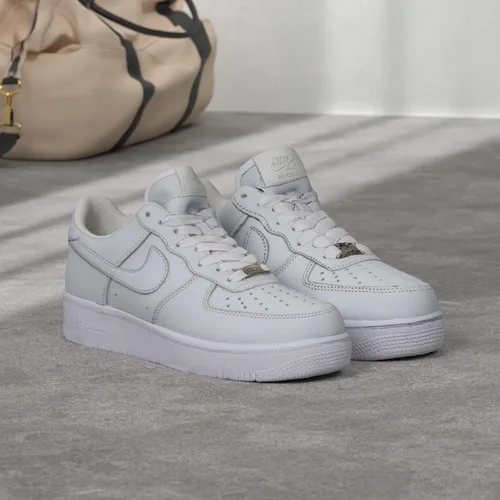 Vista 2 de Nike Tenis Air Force 1 '07 para hombre