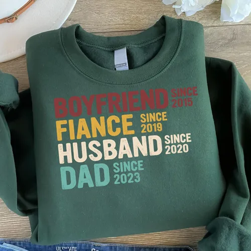 Vista 14 de Sudadera con capucha personalizada con diseño de línea de tiempo de la familia vintage