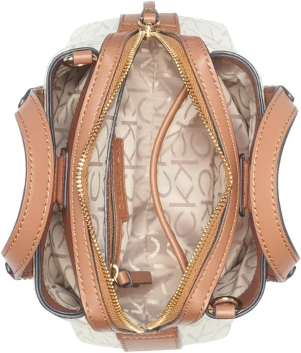 Vista 4 de Calvin Klein Millie - Mini bolso cruzado 2 en 1 con compartimento triple