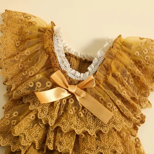 Vista 4 de Mameluco de burbujas para bebé niña con encaje y tutú con mangas con volantes, traje de verano