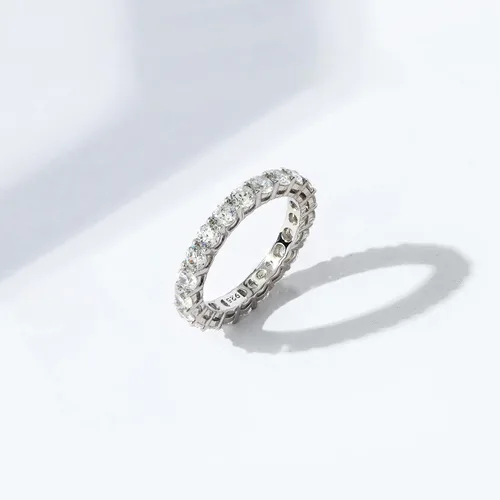 Vista 43 de Amazon Essentials Anillo de plata de ley chapada en platino o oro con circonita cúbica redonda de elementos infinitos