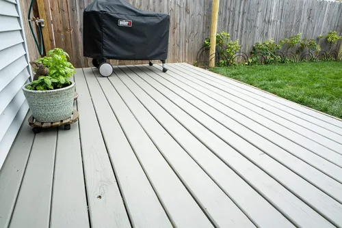 Vista 6 de Tinte y sellador de madera para exteriores de color sólido avanzado #1 Deck Premium en uno, sellador a base de agua para cubiertas de madera, vallas
