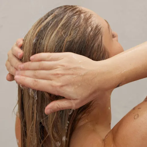 Vista 6 de Kristin Ess Hair The One - Acondicionador morado para tonificar + hidratar el cabello rubio, neutraliza los tonos latones + amarillos, sin sulfatos
