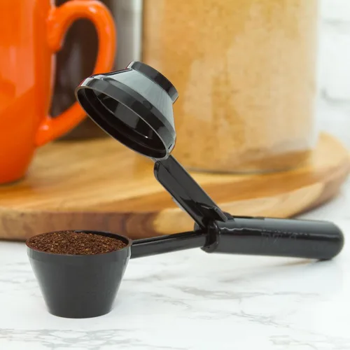 Vista 3 de Perfect Pod EZ-Scoop - Cuchara y embudo para cápsulas de café reutilizables K Cup, 2 cucharadas de capacidad, color negro