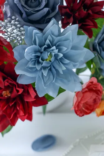 Vista 7 de Paquete combinado de flores artificiales burdeos, arreglo combinado de flores de boda azul marino y burdeos para ramos de boda, arreglos combinados