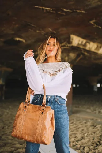Vista 7 de FRYE Melissa bolsa de piel