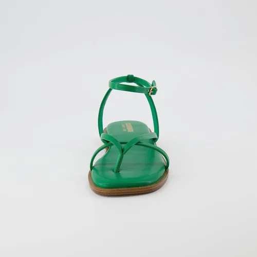 Vista 3 de CUSHIONAIRE Sandalia plana con tiras Vida para mujer + espuma viscoelástica y anchos disponibles