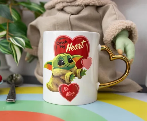 Vista 4 de STAR WARS: The Mandalorian Grogu Catch My Heart - Taza de cerámica de 14 onzas Taza de café grande sin BPA para expreso, cafeína, bebidas