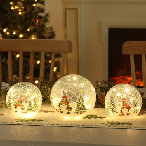 Vista 2 de PHITRIC Decoraciones de Navidad para interior, 3 piezas de espumosos gnomos navideños con bolas de vidrio brillantes, luces LED y temporizador