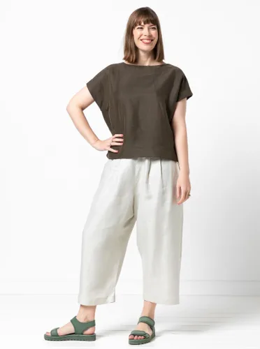 Vista 4 de Style Arc Sewing Pattern - Ethel Designer Top (Sizes 10-22)