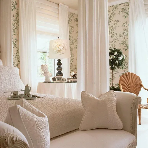Vista 2 de Elegant Designs LT3097-WHT - Lámpara de bola apilada con pantalla de flores de lino Couture, bronce envejecido