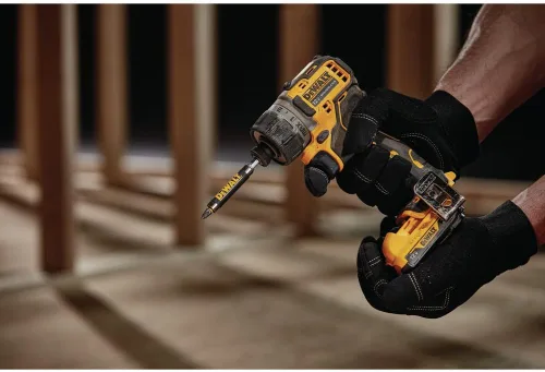 Vista 8 de DeWALT XTREME 12V MAX* Desarmador inalámbrico de 1/4 pulg., baterías de 2 Ah (DCF601F2)