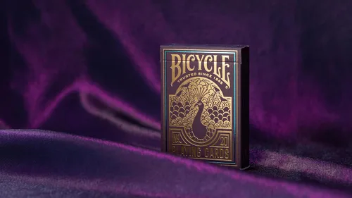 Vista 4 de Bicycle Cartas de juego de pavo real, color morado, baraja de cartas prémium para juegos de cartas y trucos de magia, diseño deslumbrante, acabado