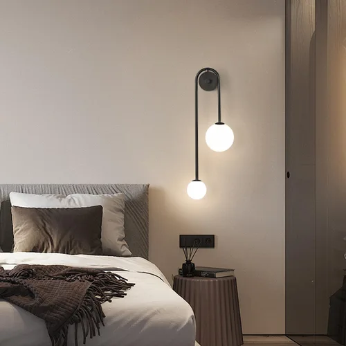 Vista 5 de Lámpara de Pared Moderna con Globo de Vidrio de 2 Luces, Aplique de Pared de Latón Doblemente Cepillado, Iluminación de Mediados de Siglo, Lámpara