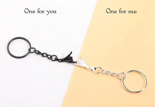 Vista 4 de 2 llaveros de promesa Pinky para parejas, regalos de San Valentín para novia, novio, mejores amigos, llaveros de amistad para mejor amiga