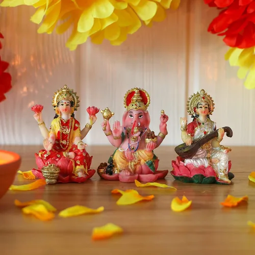 Vista 3 de alikiki Estatua hindú de Laxmi Ganesh Saraswati – 2.5 pulgadas de alto India Dios Lakshmi Ganesha figura para decoración de tablero de automóvil