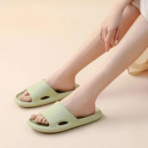 Vista 2 de Zapatos de ducha para hombre, sandalias de baño antideslizantes para dormitorio universitario, artículos esenciales para la ducha, sandalias