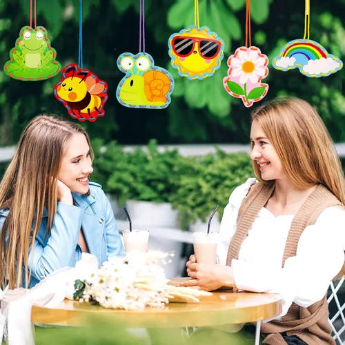 Vista 2 de Tarjetas de cordones de primavera para niños, 12 paquetes de kits de costura, flores de arcoíris, mariposa, cartón, tarjetas de costura