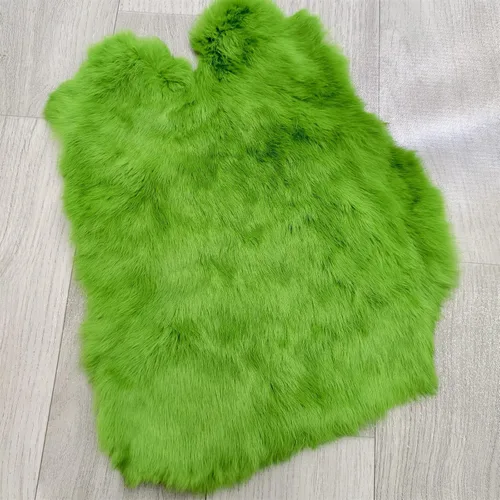 Vista 3 de Piel de conejo curtida naturalmente (piel de conejo de 10" por 12" con calidad de cuero para coser) Verde