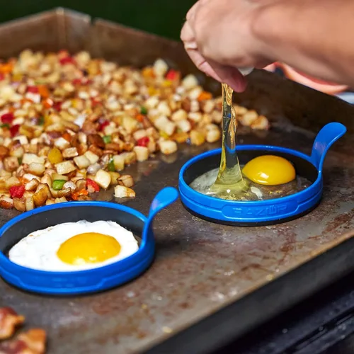 Vista 4 de RAZOR - Anillo de silicona para huevos con mango de fácil agarre para huevos perfectamente redondos, paquete de 4 Easy Grip Handle, for Perfectly