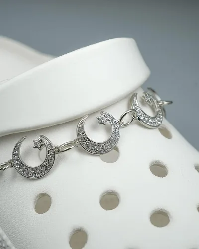 Vista 2 de COYWX 2 cadenas de zapatos de sol y luna, cadena de metal con dijes de estrella brillantes para zapatos, relación de amistad, pareja, pareja