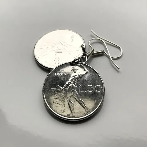 Vista 3 de 1959 Italy 50 Lire coin earrings Italian jewelry Vulcan blacksmith Roma Milan Florence Venice Verona Genoa Perugia Palermo Bologna Torino Napoli