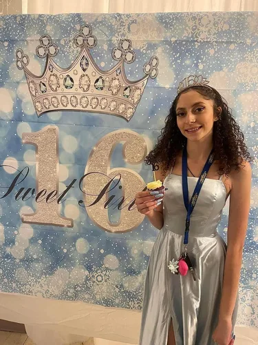 Vista 4 de POMUYOO Vestidos de dama de honor con tirantes delgados para mujer, con bolsillos, vestido largo de baile de graduación con abertura, vestido formal