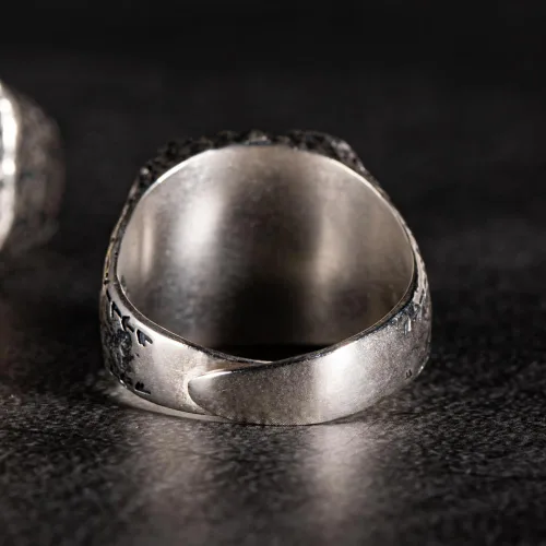 Vista 3 de Anillo Fenrir de cabeza de lobo nórdico para hombres y mujeres, anillo retro de plata de ley 925, anillo de runa rúnica vikinga, joyería de animal