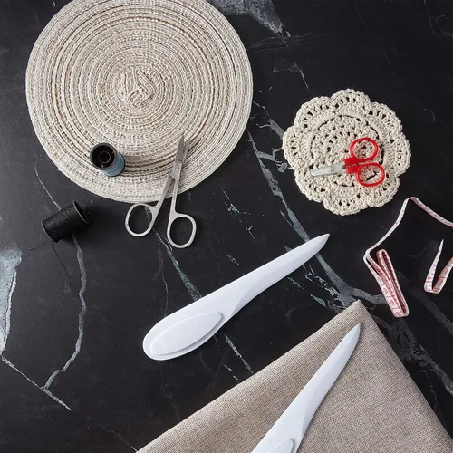 Vista 7 de Outus 3 piezas de herramienta de costura para coser acolchados, prensar costuras y marcar tela, girador de puntos de plástico con borde de costura