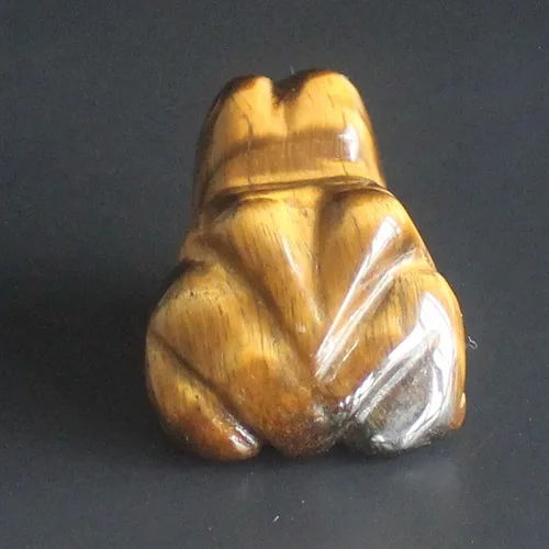 Vista 3 de Figura de rana de cristal tallada a mano de 1.6 pulgadas (ojo de tigre dorado)
