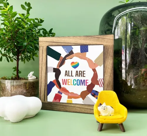 Vista 3 de Letrero de bienvenida: All Are Welcome, placa de madera, arte de mesa, decoración de aula de diversidad y escuela, estilo granja, decoración
