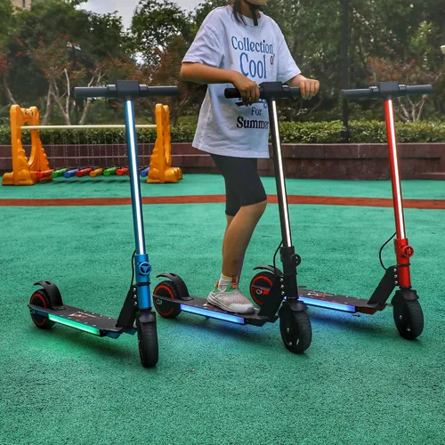 Vista 5 de Classic Foldable Electric Scooter for Kids, Bright Front Lights, Shining Pedal Lights, LED Display, Dual Brakes 150W Motor Kids Electric Scooter