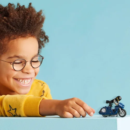 Vista 3 de LEGO City Stuntz Touring Stunt Bike 60331 - Juego de juguetes de construcción; bicicleta de volante para niños, niñas y niños a partir de 5 años